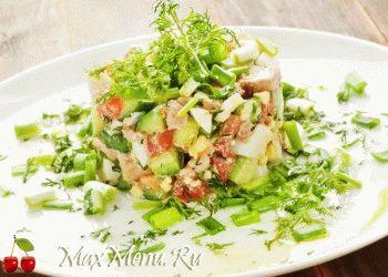 recept-novogo-vkusnogo-salata-iz-nezhnoj-pecheni-treski-i-avokado