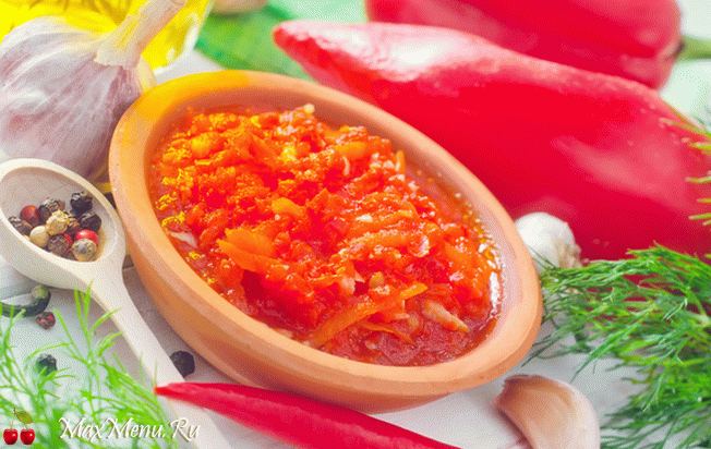 adzhika-iz-pomidorov-i-chesnoka