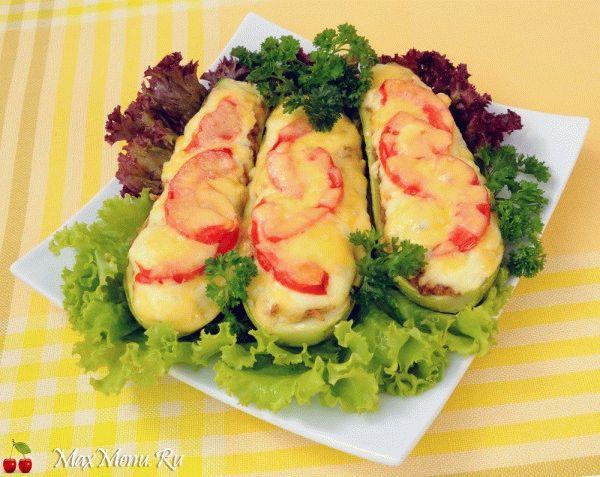Фаршированные кабачки с мясом, помидорами и сыром