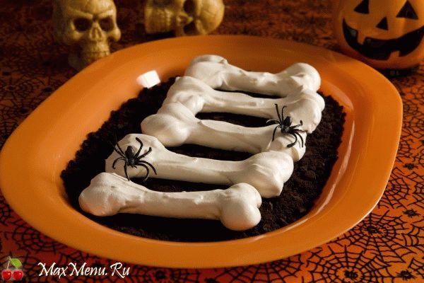 Рецепт на Хэллоуин: Кости из безе