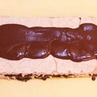 Шоколадный торт с кокосовой стружкой